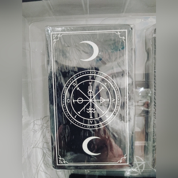 BNIB Tarot Deck with box and velvet bag 78 cards - Picture 5 of 10